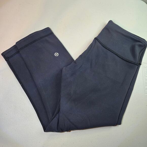 Lululemon Mid Rise Gray‎ Black Reversible Crop Leggings Women's Size 4 - Picture 8 of 9